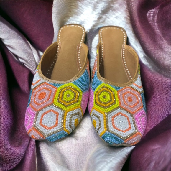 Indian style backlesd flats/jutti - Picture 4 of 4